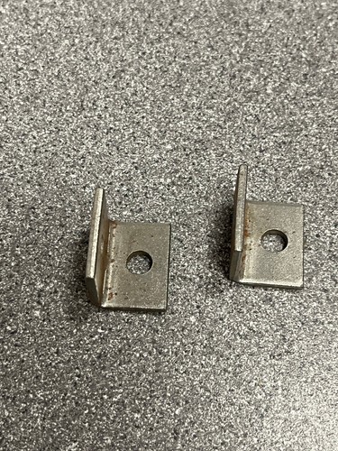 Paar 2 Metallwinkel, 1 kleines Schraubenloch und 1 größeres - Bild 4 von 9