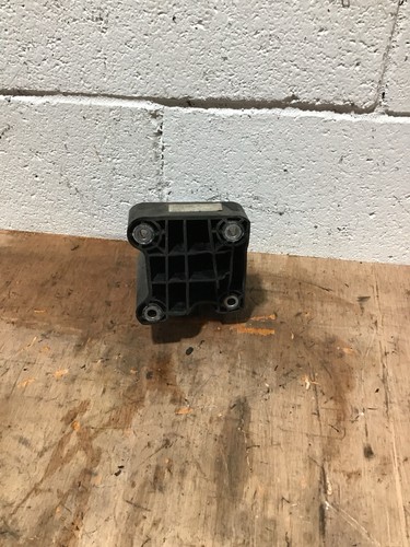 2017MERCEDES-BENZ E CLASS W213 Left Side Engine Bracket Mount Holder A6542232200 - Picture 3 of 4