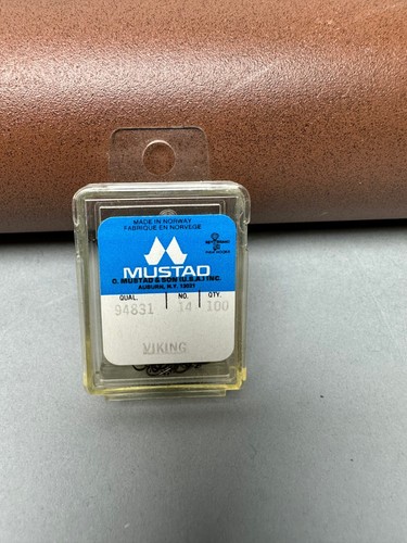 Mustad 94831 Hooks - Picture 7 of 8