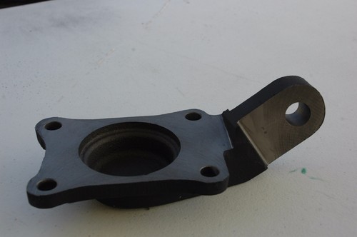 Cover steering arm, front/Rear knuckle geared hub(L.H./R.HHMMWV 2530-01-203-5663 - Picture 2 of 3
