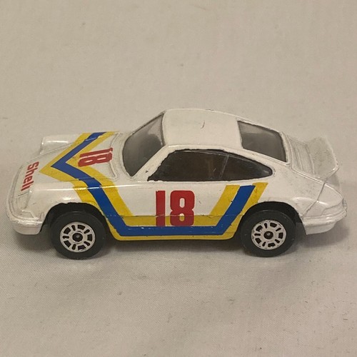 CORGI PORSCHE CARRERA SHELL #18 VINTAGE DIE CAST 1985 CAR WHITE 1/64 SCALE - Picture 3 of 8
