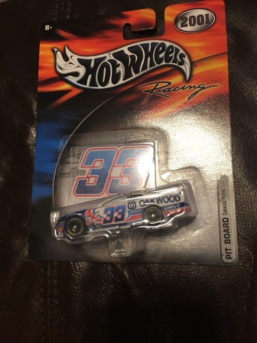 Hot Wheels 2001 4 Vehicle Holiday Racers Set Target Exclusive - Picture 6 of 7
