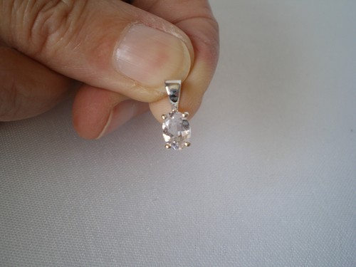 Clear Topaz oval pendant, 0.9 carats, in 0.78 grams of 925 Sterling Silver - Picture 5 of 11