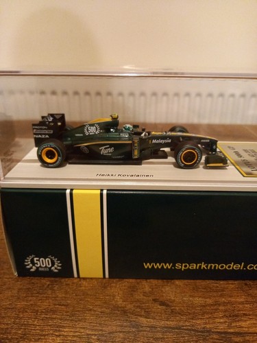SPARK S3009 Lotus T127 #19 500th F1 GP European GP 2010 1/43 - Picture 2 of 13