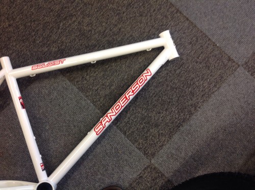 Sanderson Soloist 18" White Frame RRP £350 - Picture 4 of 6