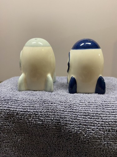 Cracker Barrel ROCKET / SPACESHIP Salt & Pepper Set Blue Aqua White - 2x2” - Picture 2 of 6
