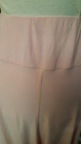 Soft Flared Stretch Skirt- Size L - Pre-owned - Nice condition - Delicate Pink - Picture 3 of 12