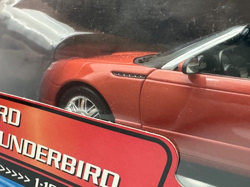 Pauls' Model Art James Bond 007 Ford Thunderbird, 1:18 Scale, Boxed, Lot A - Picture 12 of 23