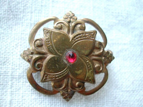 * BIJOU FANTAISIE ANCIENNE BROCHE STRASS 3 cm - Picture 1 of 2