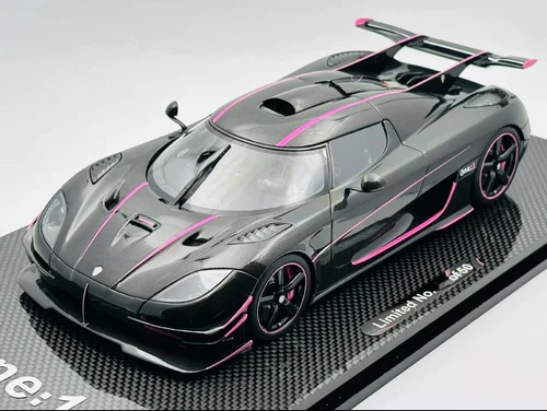 1/18 MCM Koenigsegg Agera One:1 Carbon/Pink Limited Edition 30pcs - Picture 2 of 7