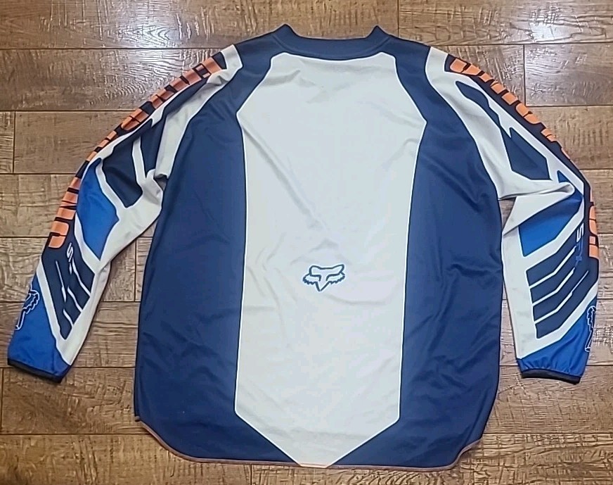 Foto 10 di 12