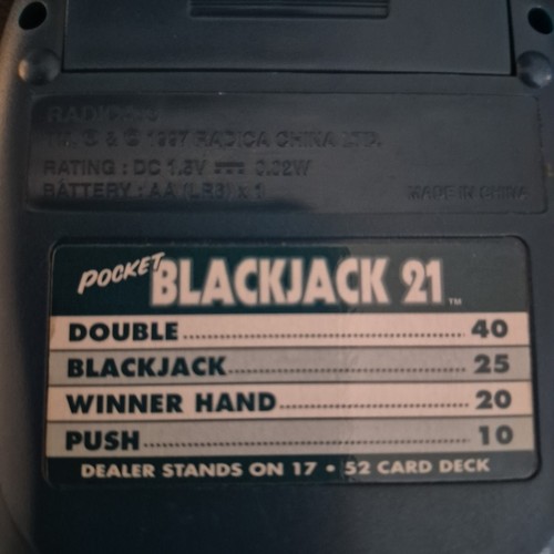 De colección 1997 Radica Pocket Black Jack 21 Electrónico Manual Probado Funciona - Imagen 8 de 15