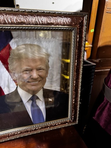 R1 Trump gerahmtes Foto - Bild 4 von 8