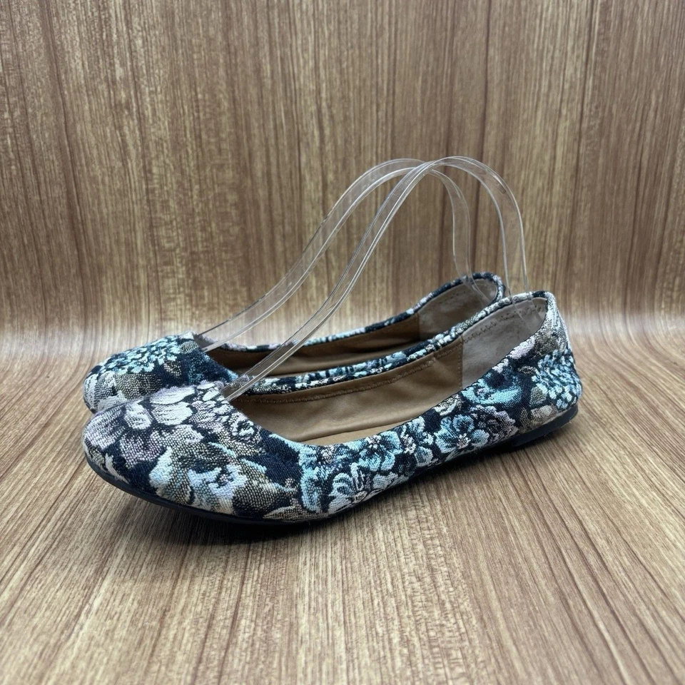 Ballet plano bordado floral rosa crema azul marino Emmie marca Lucky 8,5 M Foto 3 de 4