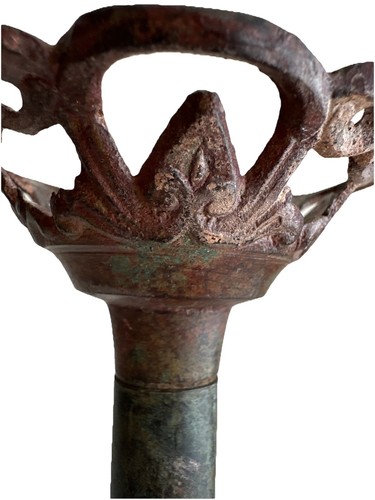 "Par de candelabros de metal brutalista de mediados de siglo modernos diseño de hoja de 13"" de alto" - Imagen 8 de 12