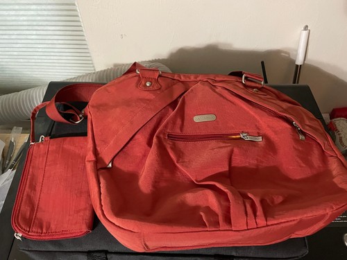 Baggallini Crossbody Bag Red Lightweight Everyday Travel Tablet Purse 16" x 12" - Picture 3 of 16