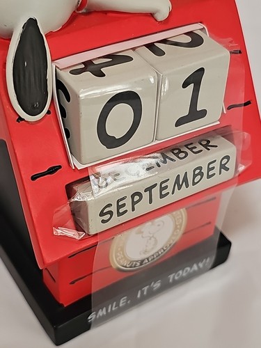 Hallmark Peanuts Snoopy Woodstock Lächeln Hundehütte Harz ewiger Kalender - Bild 6 von 9