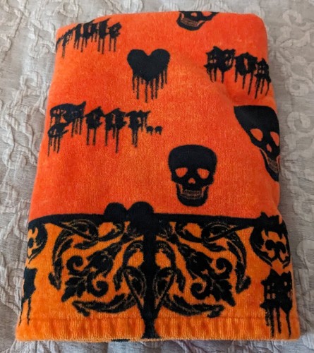 Betsey Johnson Orange Skull Beah Towel "Skull Fear" - Picture 3 of 11