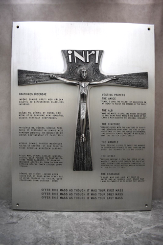 Placa de pared de sacristía con oraciones de vestidura en latín e inglés (CU421) cáliz co - Imagen 4 de 14