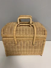 Vintage Boho Woven Wicker Brown Tan Picnic Rectangular Basket W/Locking Handles