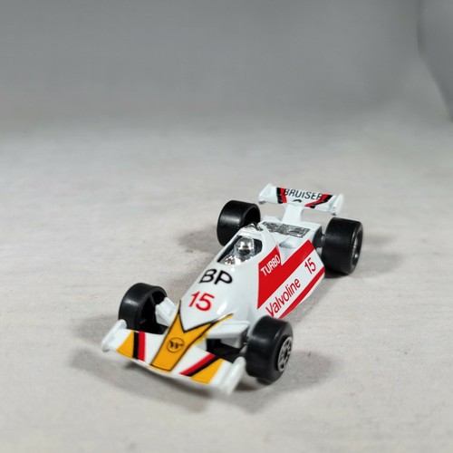 1980s Maisto Valvoline 15 Indi 500 Race car - Picture 2 of 8