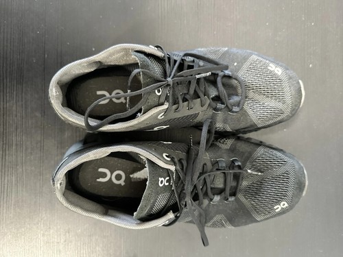 Zapato para correr On Cloud X para mujer talla 8,5 negro con cordones 650 entrenamiento. - Imagen 8 de 11