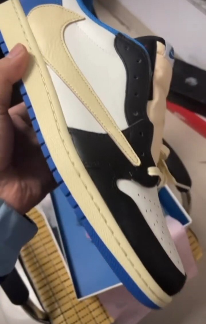 Travis Scott × Fragment × Jordan 1 Low fragment design x Travis Scott x Air Jordan 1 Low Info