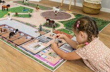 SkippiDoo Spielteppich Teppich Kinderzimmer Pferdeteppich geeignet für Schleich
