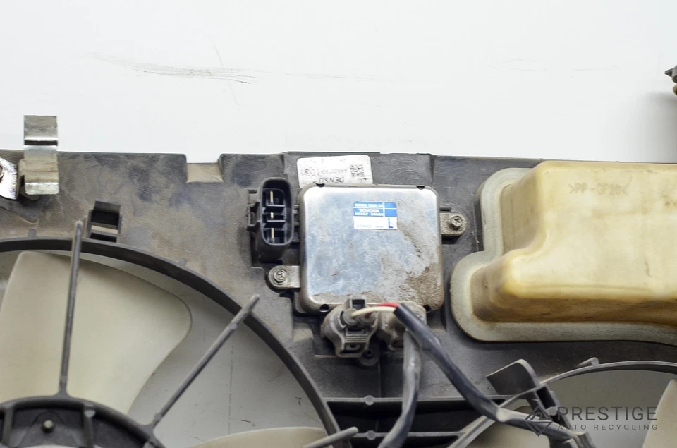 2006 TOYOTA SIENNA RADIATOR COOLING FAN AA422750-1031 OEM Foto 4 de 4