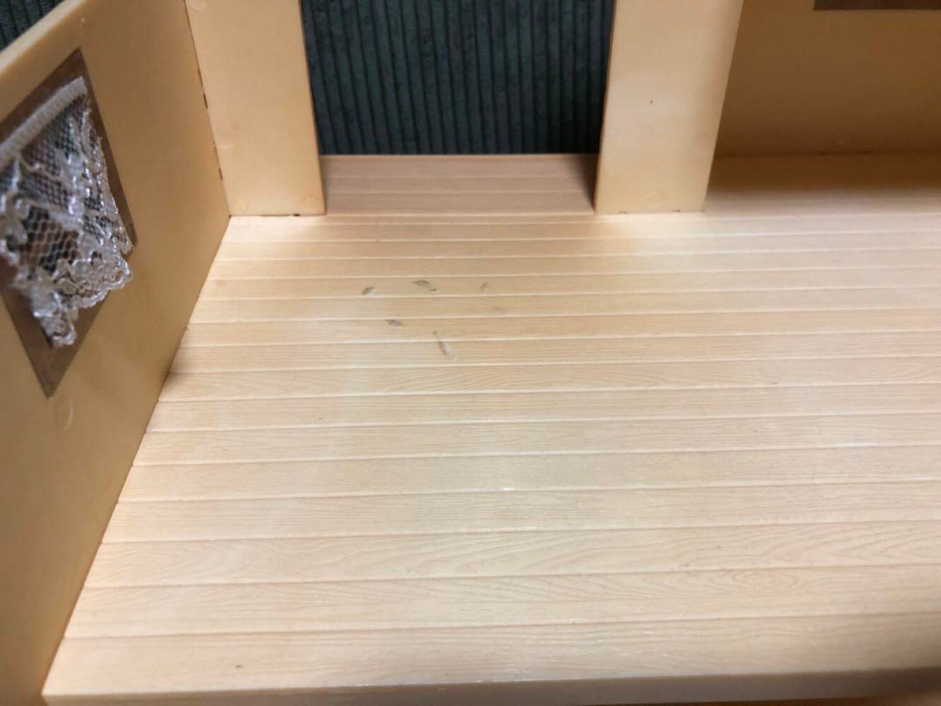 Picture 5 of 24