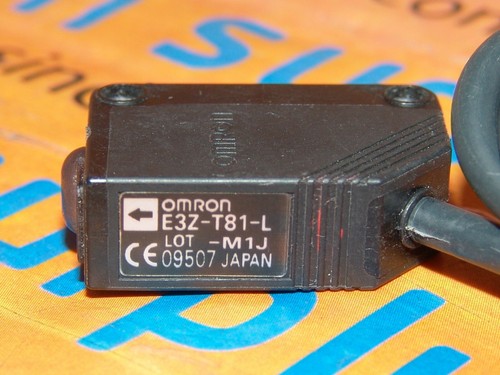 OMRON E3Z-T81 E3Z-T81-L-M1J AND E3Z-T81-D-M1J PHOTOELECTRIC EMITTER/RECEIVER - Picture 2 of 5