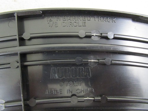 Lote de 37 vías curvas Aurora Tomy AFX Slot Car - (27) 9" 503349, (4) R Curve 503350 - Imagen 9 de 13