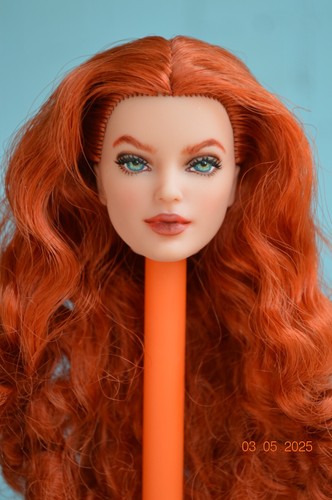 Barbie Laura OOAK Repaint head - Picture 10 of 11