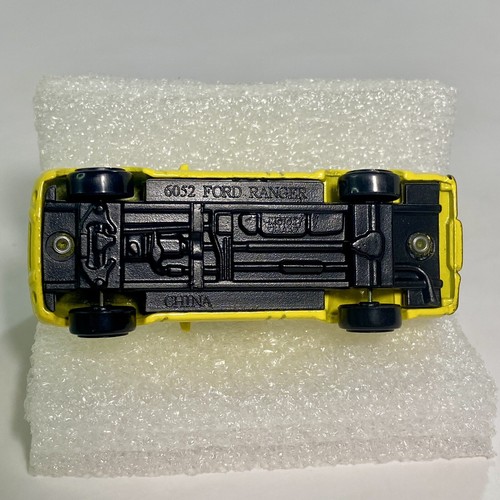 MotorMax Ford Ranger #6052 Yellow 1:64 Scale Diecast Diorama Model Pickup Truck - Picture 11 of 11