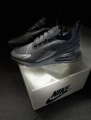 Nike Air Max 270 Triple Black Low Top Men display picture 1