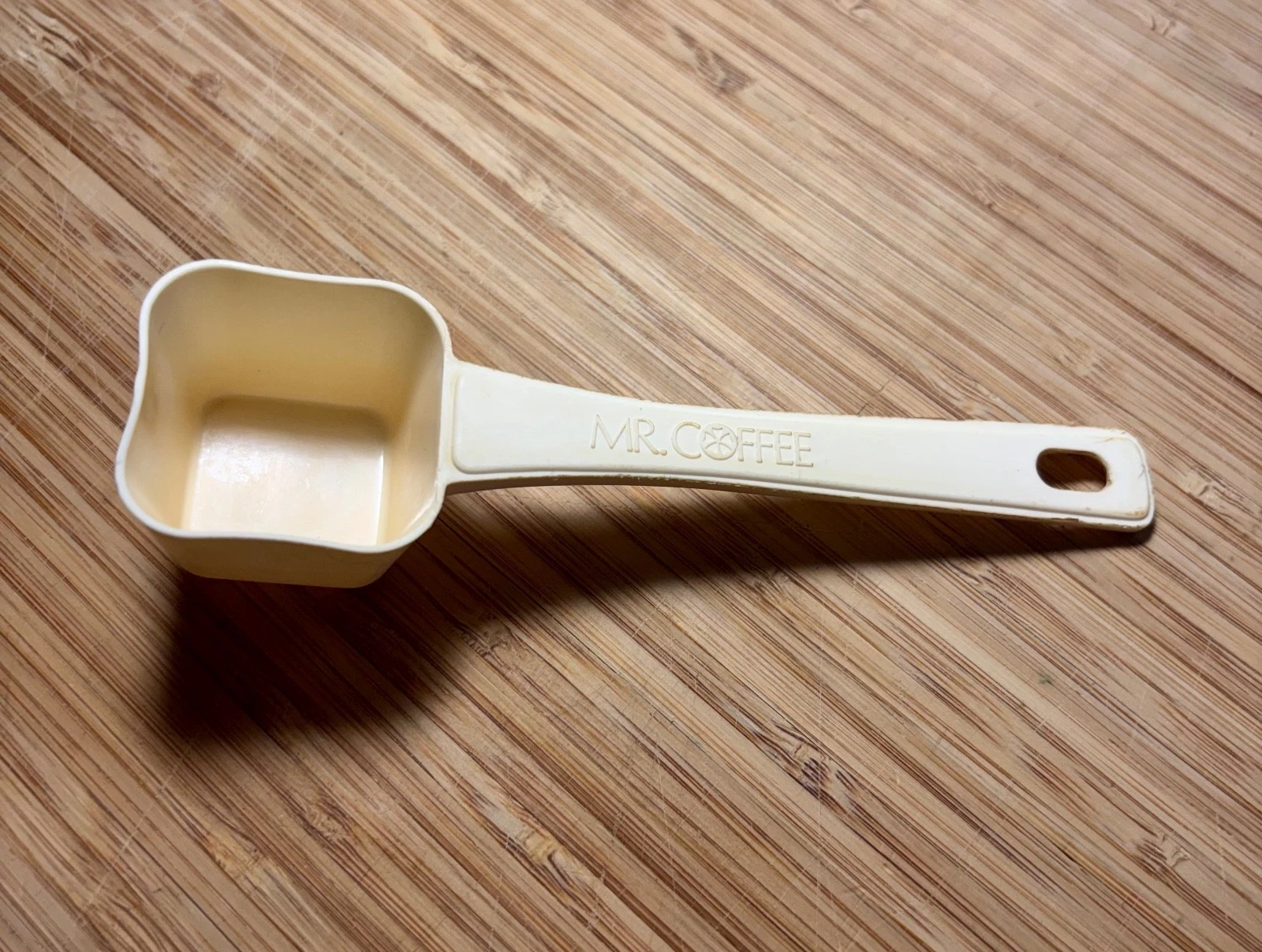 Vintage Mr. Coffee Scoop 5 3/8” Long Handle White Plastic Measuring Spoon