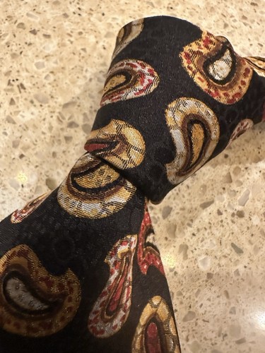 Fendi Men’s silk tie 3 1/2”x 57” Hand Made Italy - Picture 10 of 18