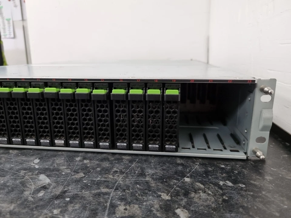 Fujitsu Eternus DX200 S3 24-Bay Disk Storage 2x CA07662-D121 16G FC Controller - Image 3 of 4