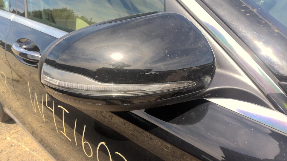 Espejo de puerta derecho usado se adapta a: Mercedes-benz Mercedes clase c 205 2016 tipo SDN C3 Foto 4 de 4