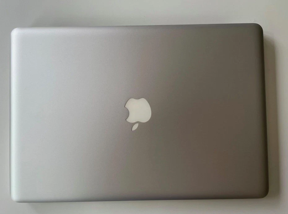 Apple MacBook Pro 15 Zoll Ende 2011 ohne Fettplatte aber funktionstüchtig - Bild 2 von 4