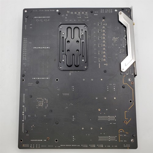 NZXT N7 B650E AMD B650 AM5 ATX Gaming Motherboard DDR5 -NOT WORKING- - Bild 8 von 8