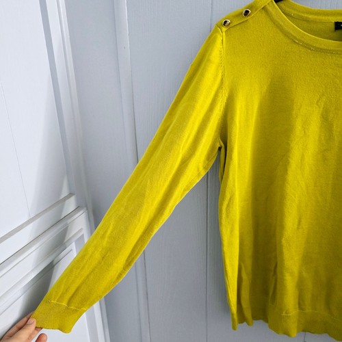 A Love Story Yellow Sweater L – Button Shoulder, Classic, Minimalist - Picture 8 of 8