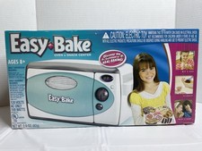 2007 HASBRO EASY BAKE OVEN / SNACK CTR TEAL WHITE new sealed