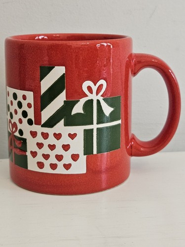 Waechtersbach Christmas Presents Red Green White Mug Coffee Cup West Germany  - Picture 3 of 9