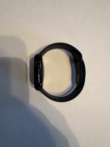 Apple Watch Series 10 42 mm boucle sport en aluminium noir de jais (gps) uniquement - Photo 4 sur 7