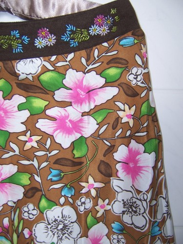 Marc Cain Rock Blumen Perlen Seide