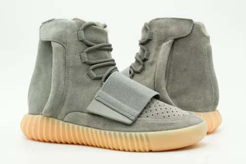 ADIDAS YEEZY BOOST 750 NEW SIZE 6 LIGHT GREY GUM GLOW BB1840