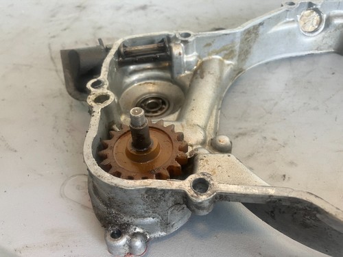 1990 KAWASAKI KX250 OEM ENGINE MOTOR CRANKCASE CRANK CASE CLUTCH SIDE COVER 035 - Picture 8 of 12