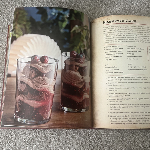 Star Wars: The Life Day Cookbook: Official Holiday Recipes From a Galaxy Far... - Bild 8 von 9