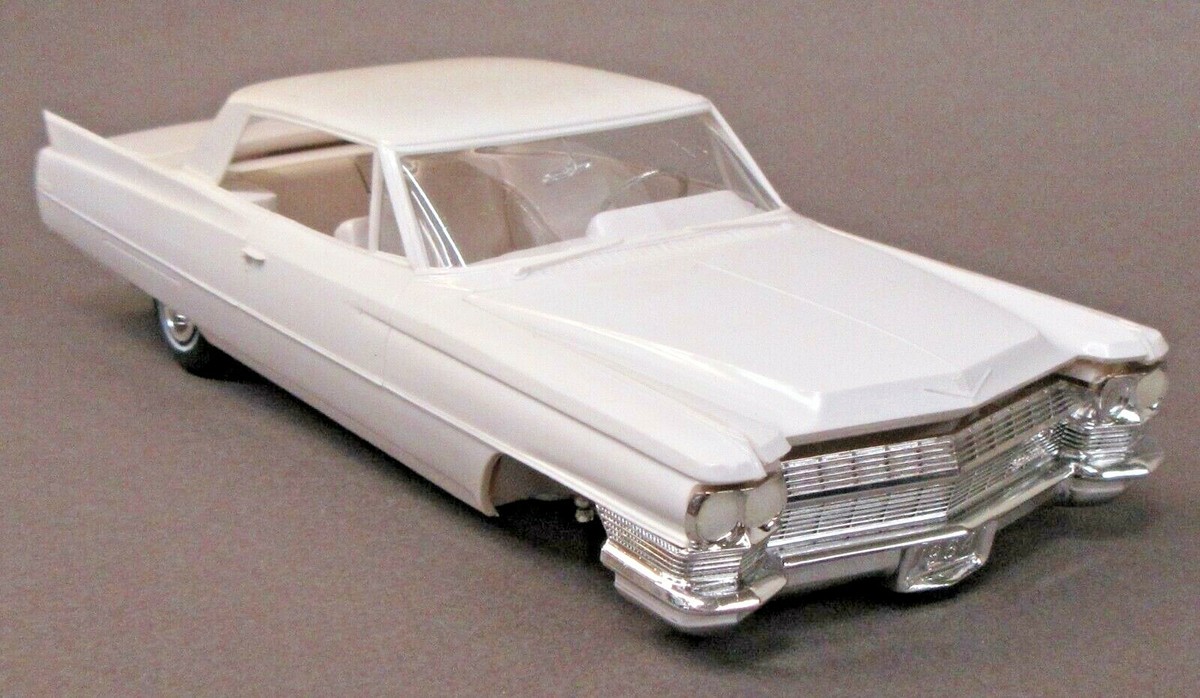 Johan #C-364:149 1964 CADILLAC COUPE DE VILLE hdtp model kit